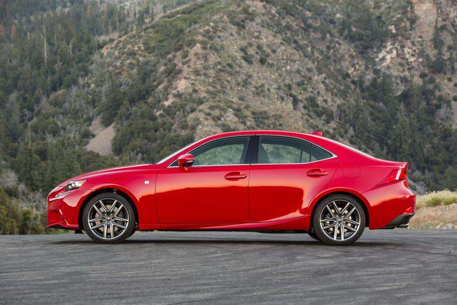  Lexus IS200t F-Sport 2015 года  (фото 29 из 52)